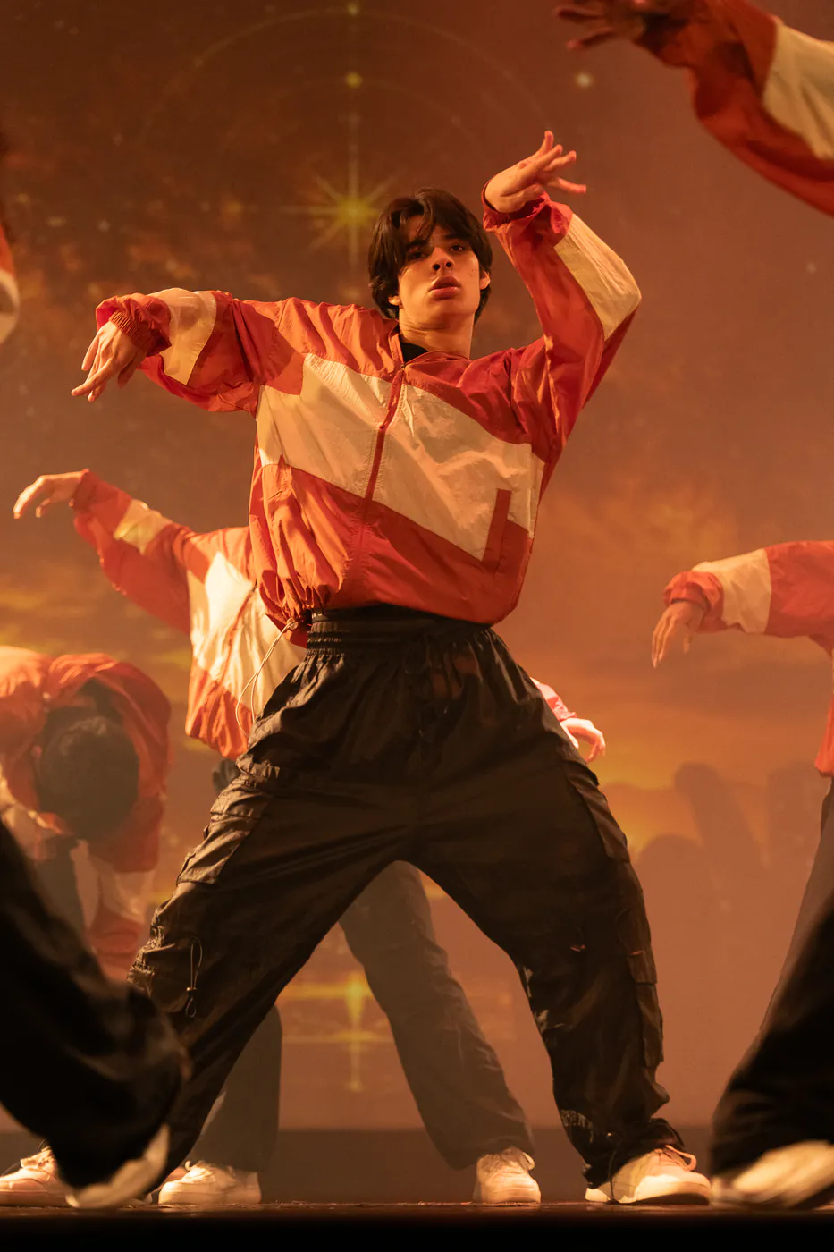 Bailarín de Faith en un solo de danza urbana